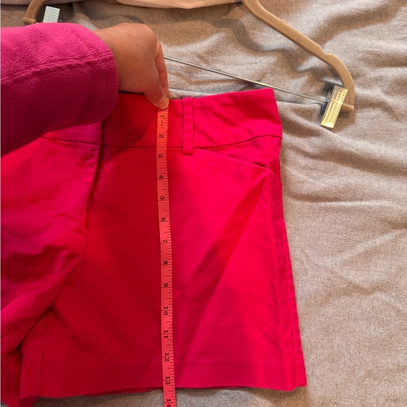 EUC Ann Taylor SIGNATURE pink chino shorts 12! - Picture 7 of 9
